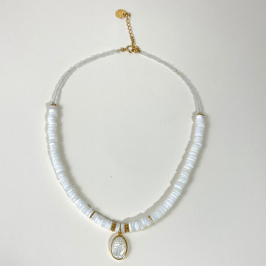 collier perles blanche au fil de lo