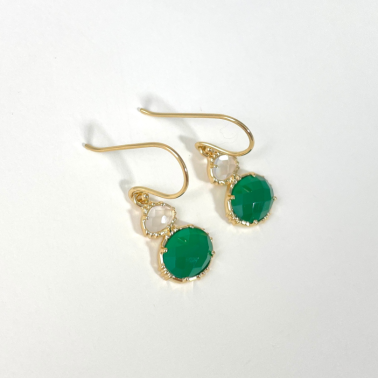 Boucles d'oreilles dorées et pendantes onyx vert
