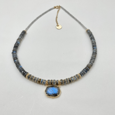 Collier perles Heishi et pierre ovale labradorite