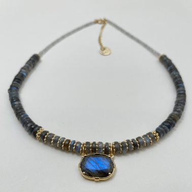 Collier au fil de lo