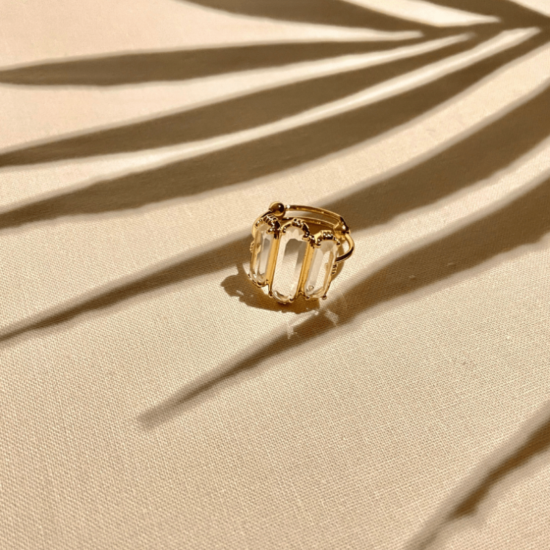 Bague au fil de lo, pierre de roche