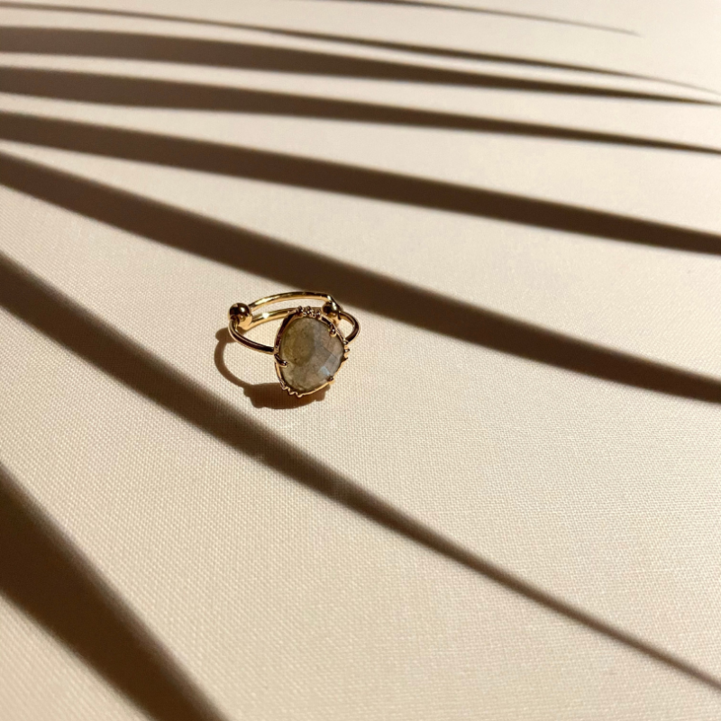 Bague dorée pierre semi précieuse